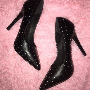 STUDDED POINTY TOE PUMPS BLACK